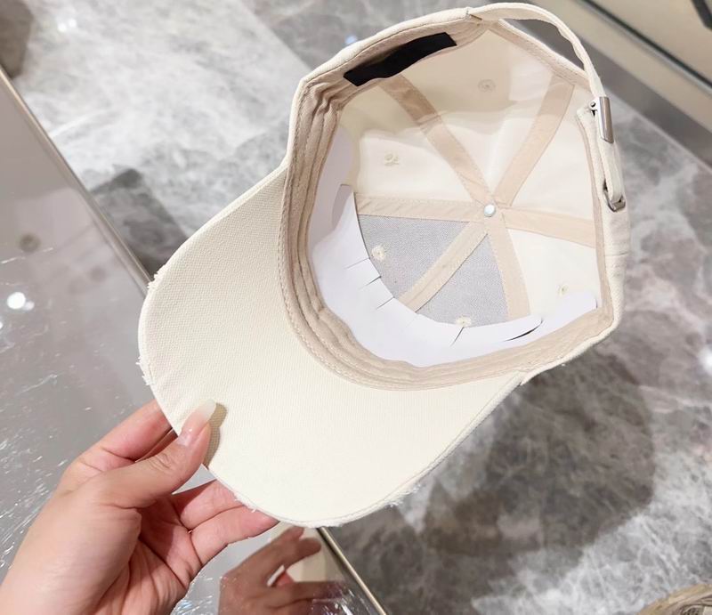 Prada cap (98)